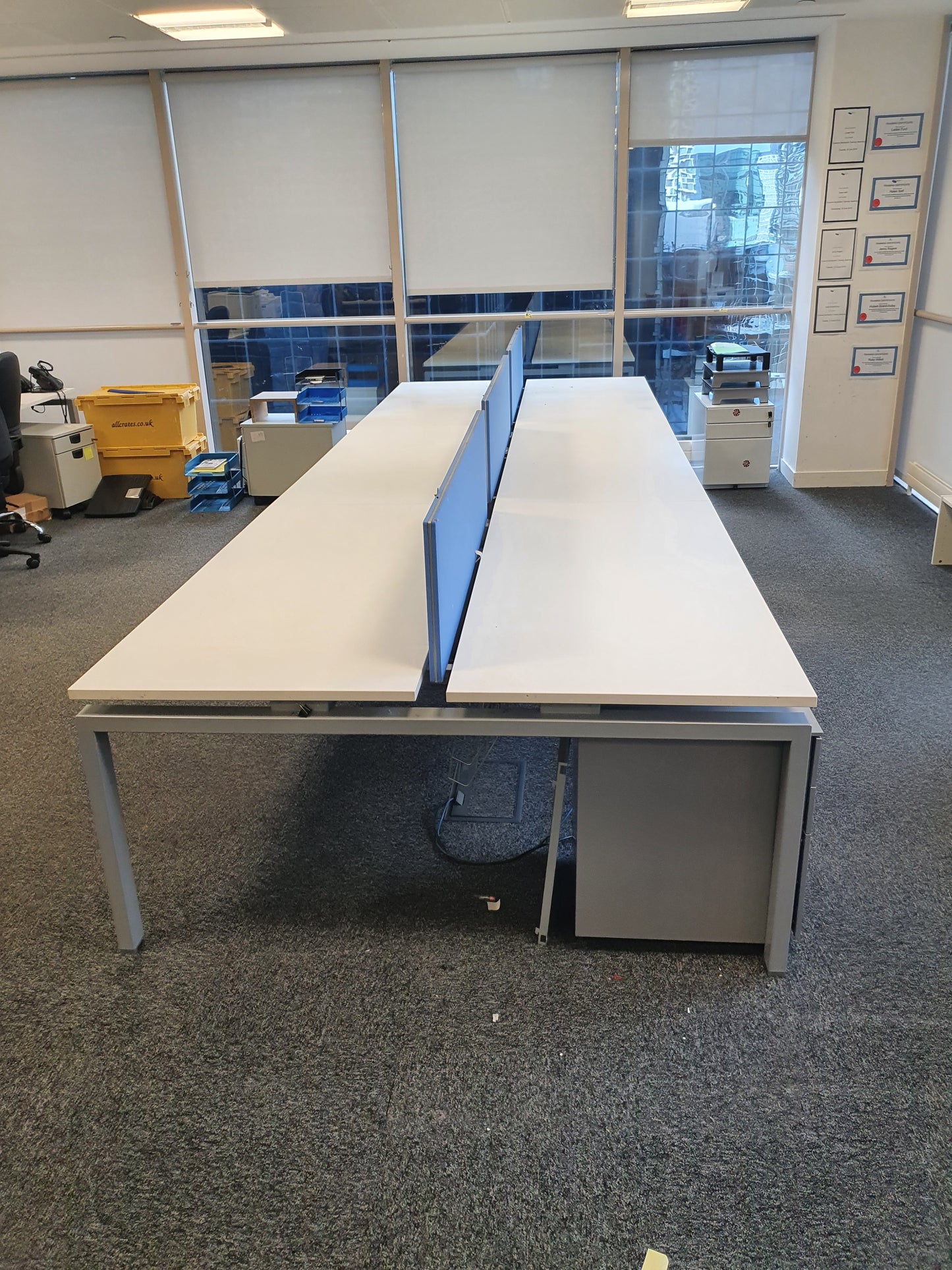 Office Pod Table with city view