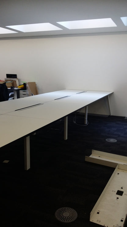 White Desk Top ONLY 140cm x 80cm (no legs included)