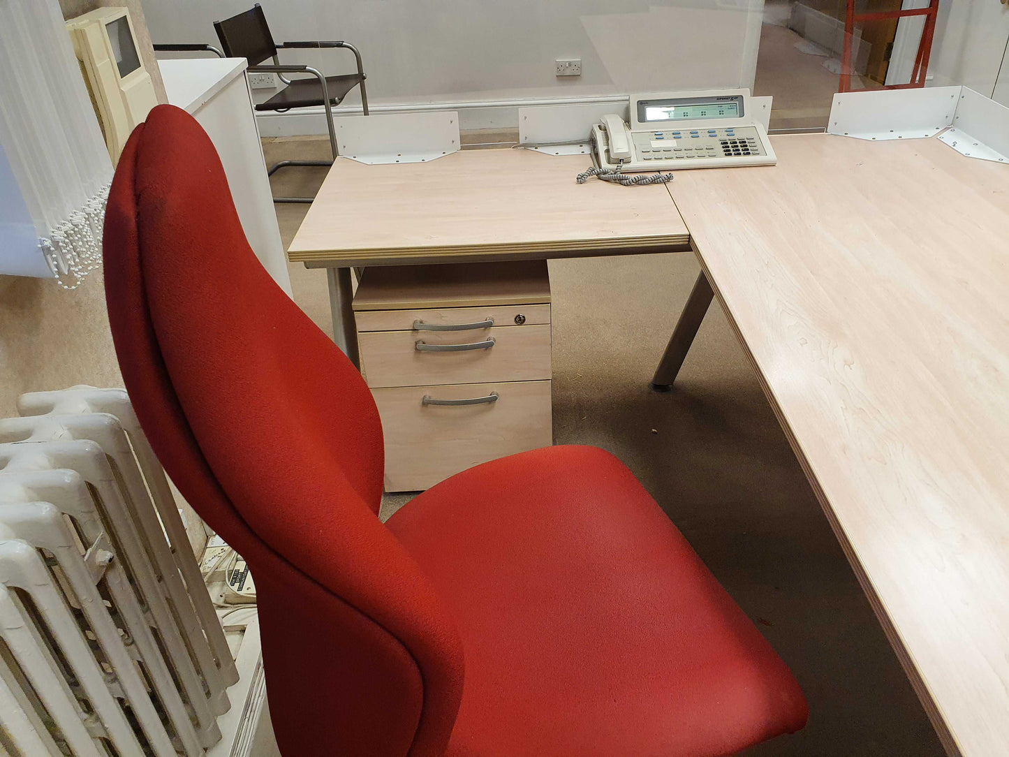Wood finish L shape Corner Desk 180cm w x 120cm dx 73cm h