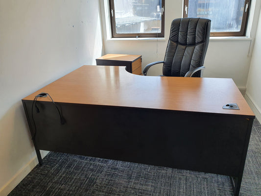 Wood finish L shape desk Large
