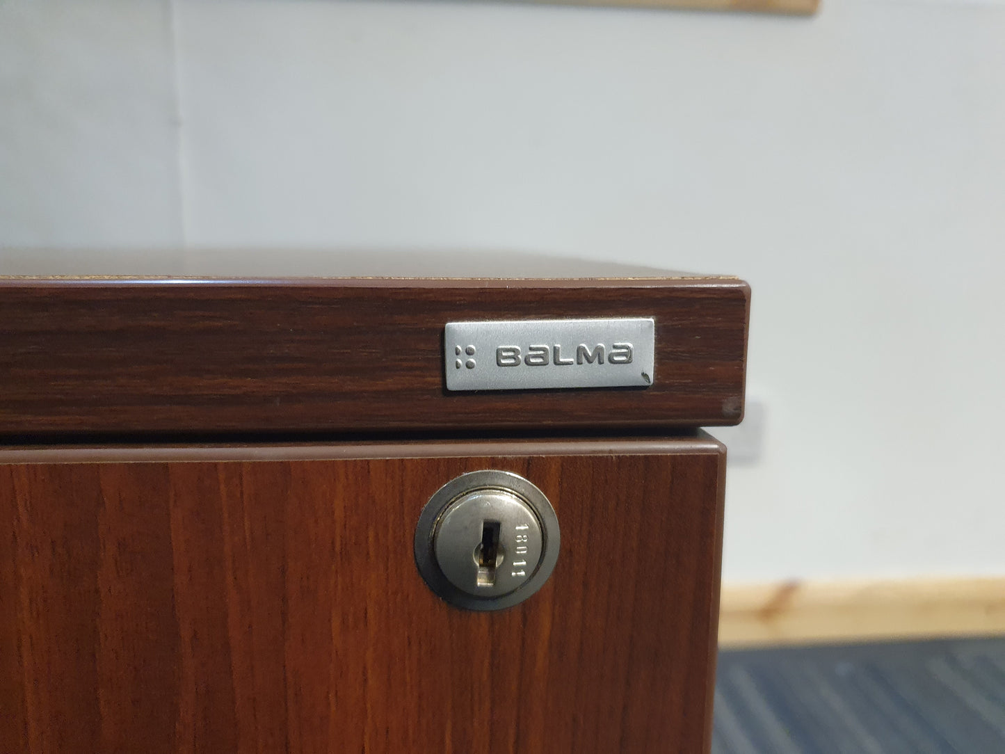 Balma Label on brown drawer