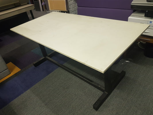 White Drawing architect table with black legs