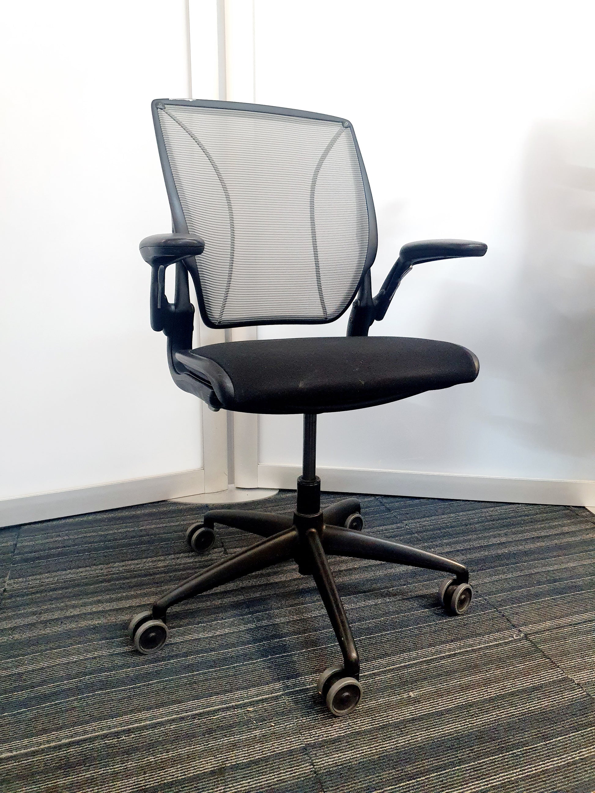 Meshback office desk chair