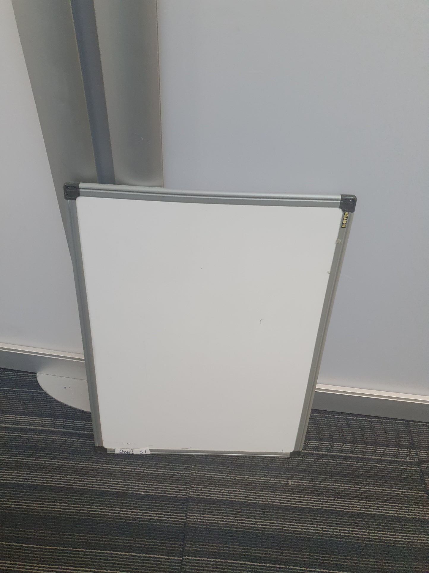 600mm x 450mm Whiteboards