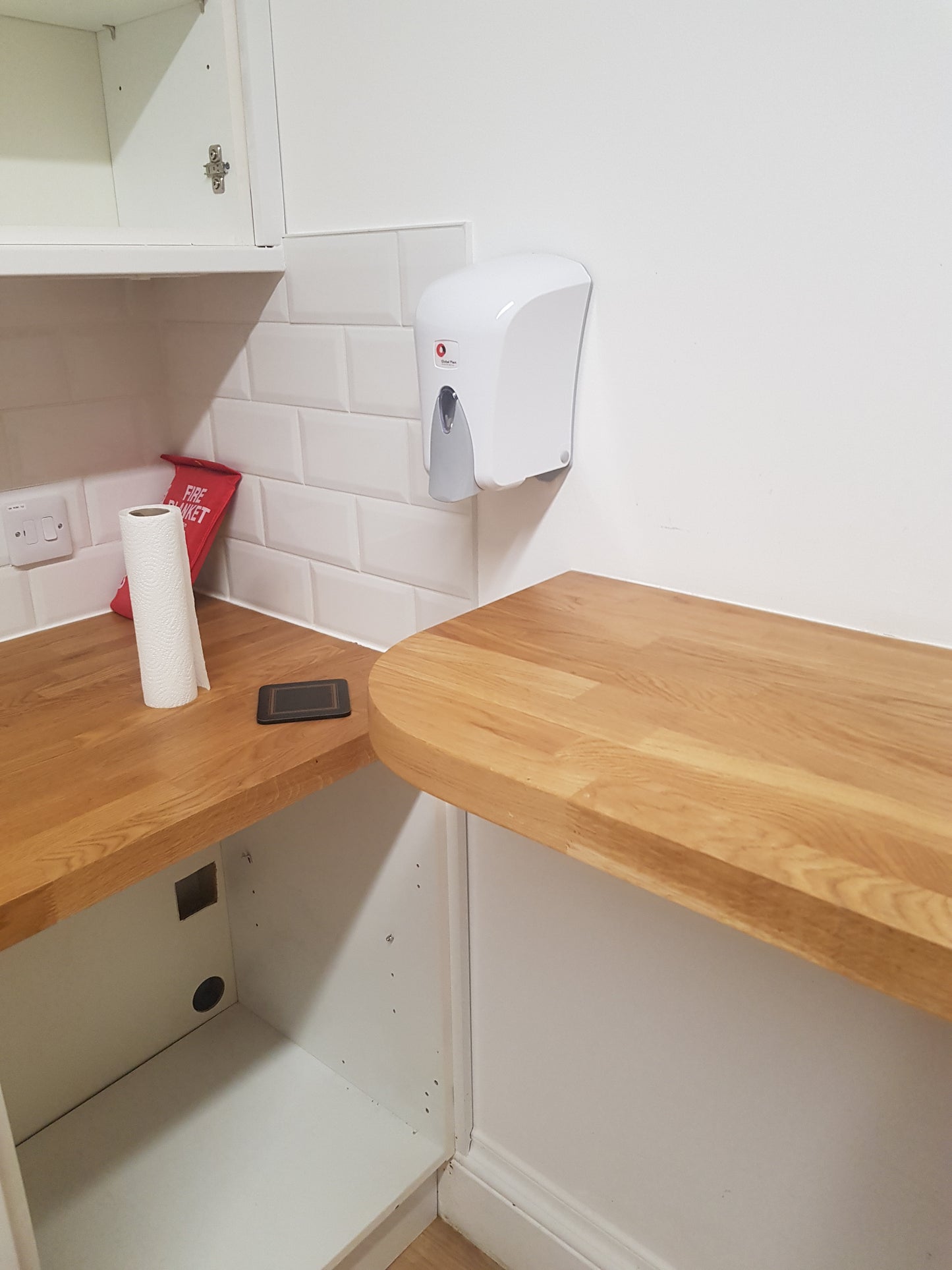 Secondhand worktop wall mounted breakfast bar 137cm x 40cm light brown