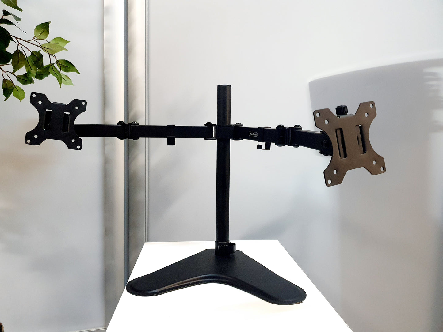 a double screen desktop monitor arm in black