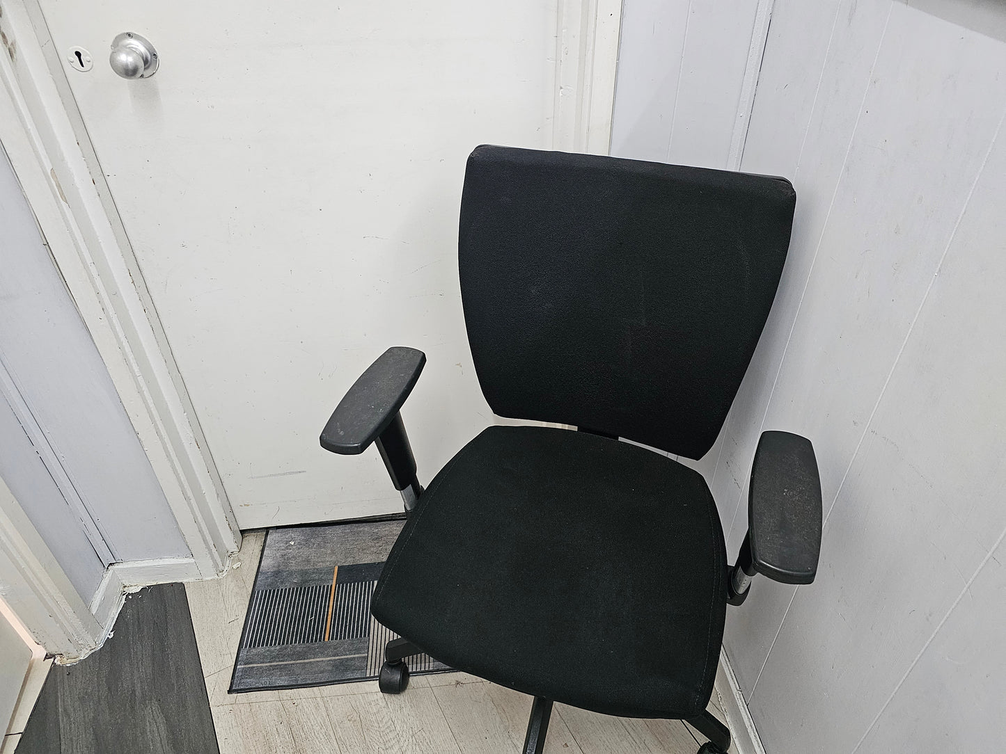 Admin, Swivel chair in black