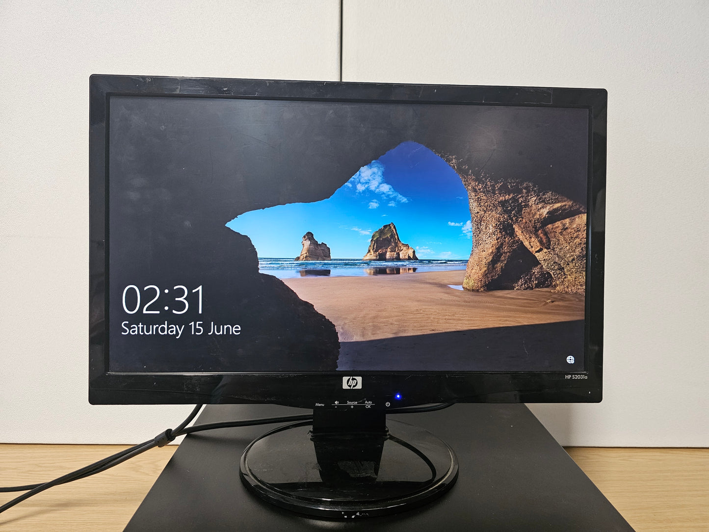 HP S2031a Monitor with VGA and DVI ports