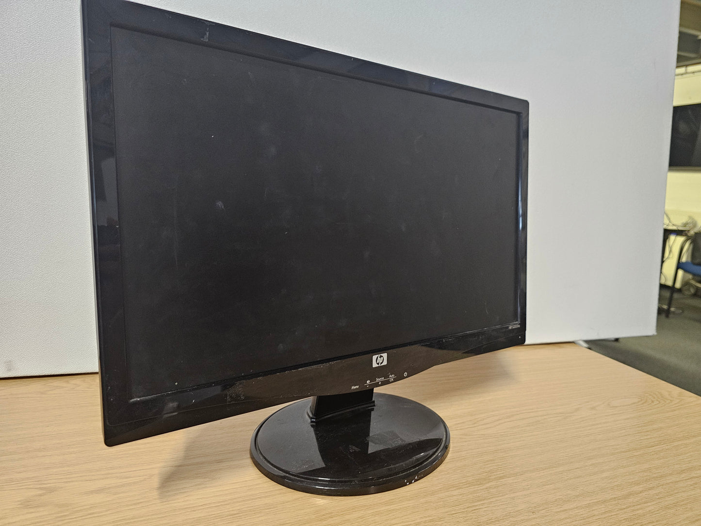 HP S2031a Monitor with VGA and DVI ports