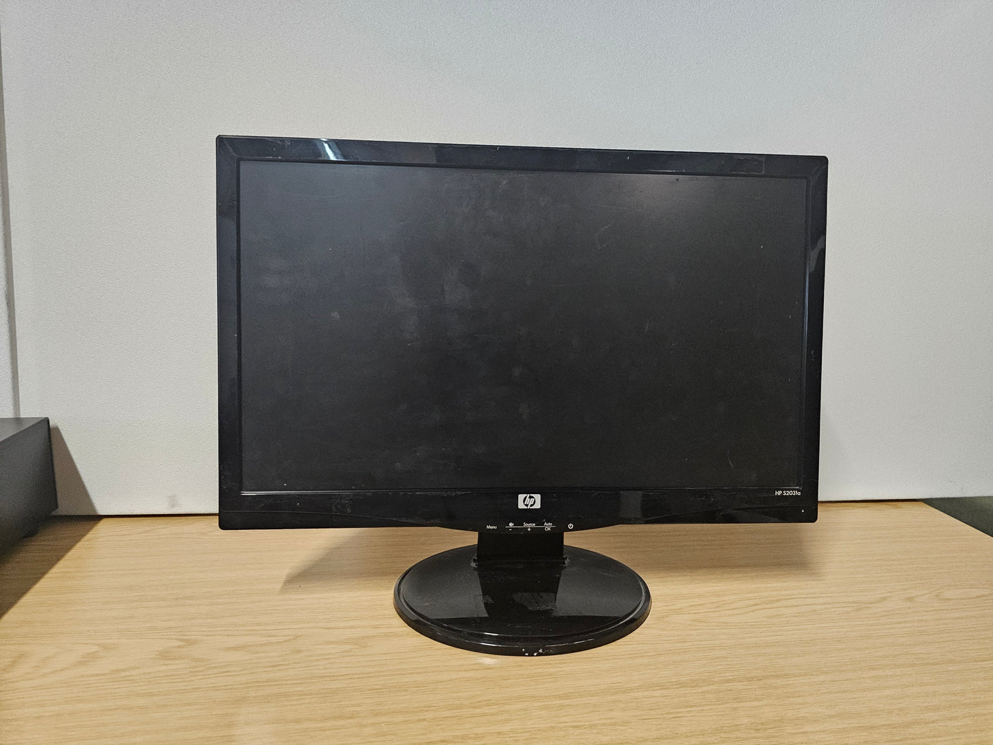 HP S2031a Monitor with VGA and DVI ports