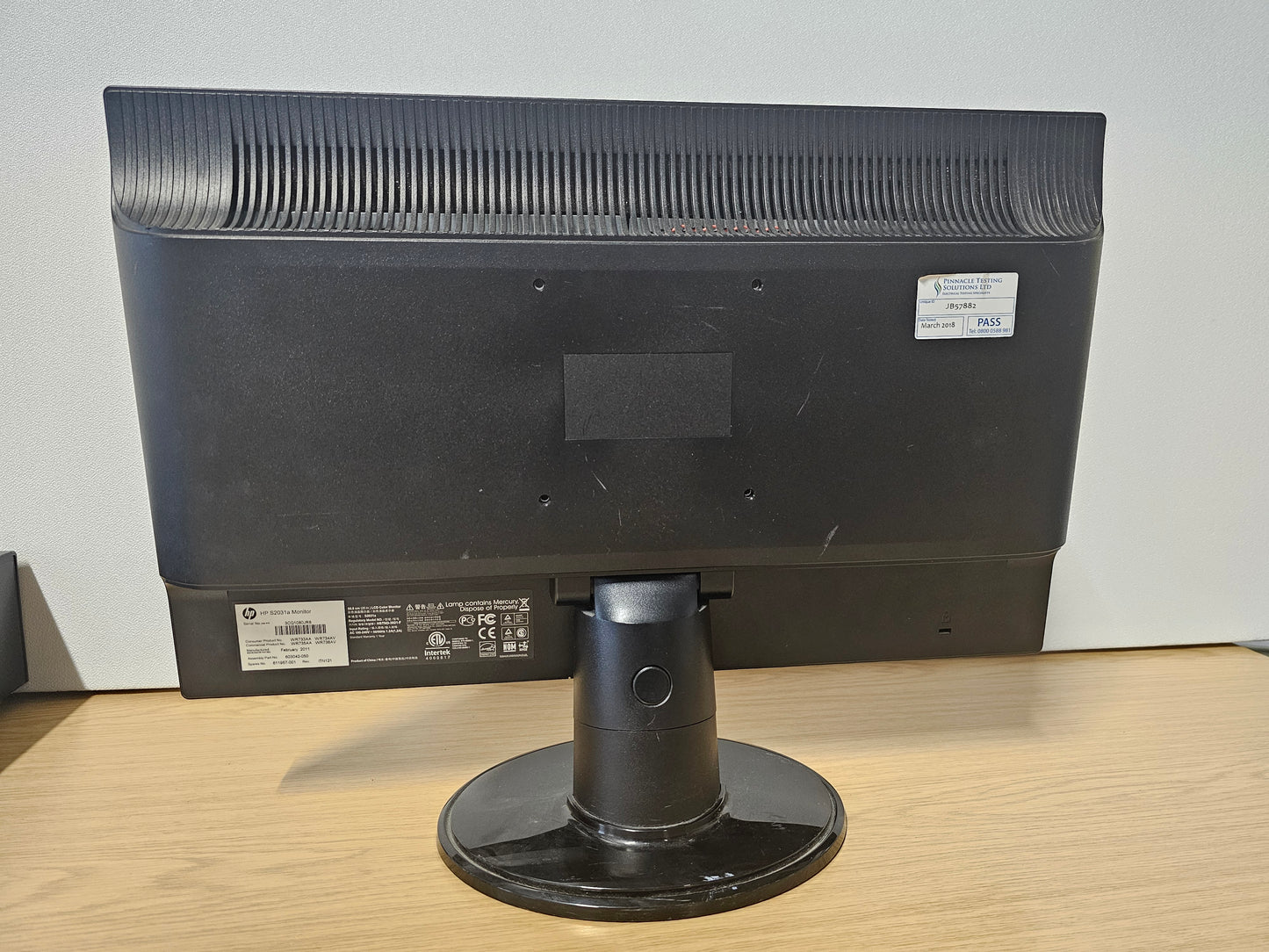 HP S2031a Monitor with VGA and DVI ports