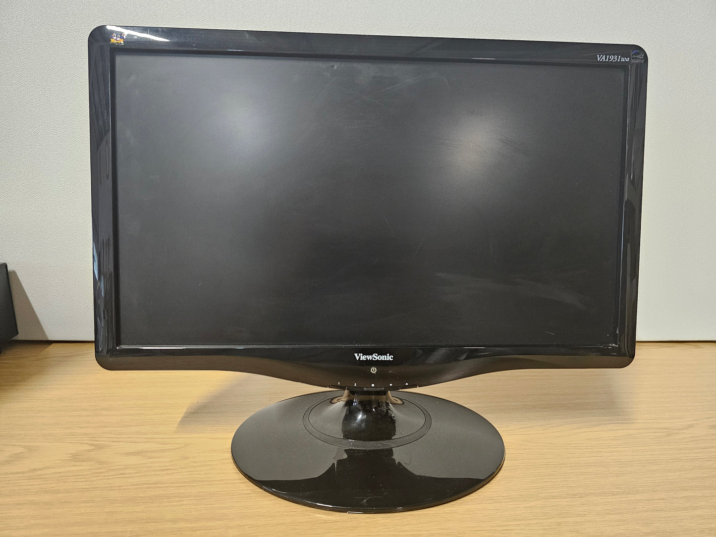 Viewsonic VA1931wa Monitor with DVI ports