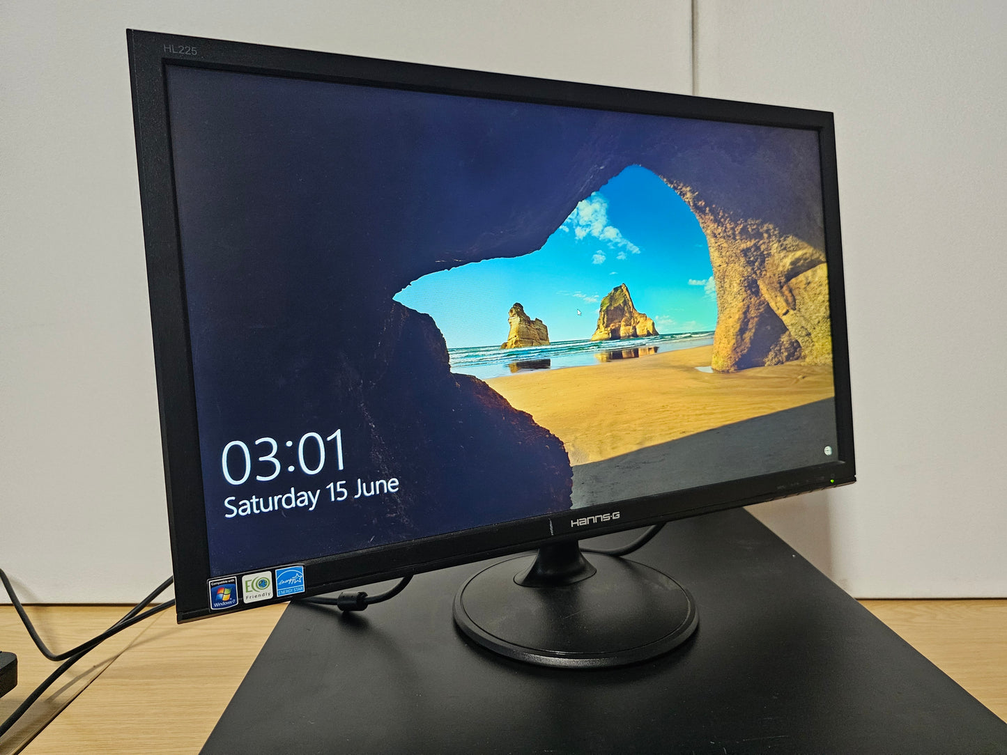 Used Hanns.G HSG1147 Monitor with VGA and DVI ports