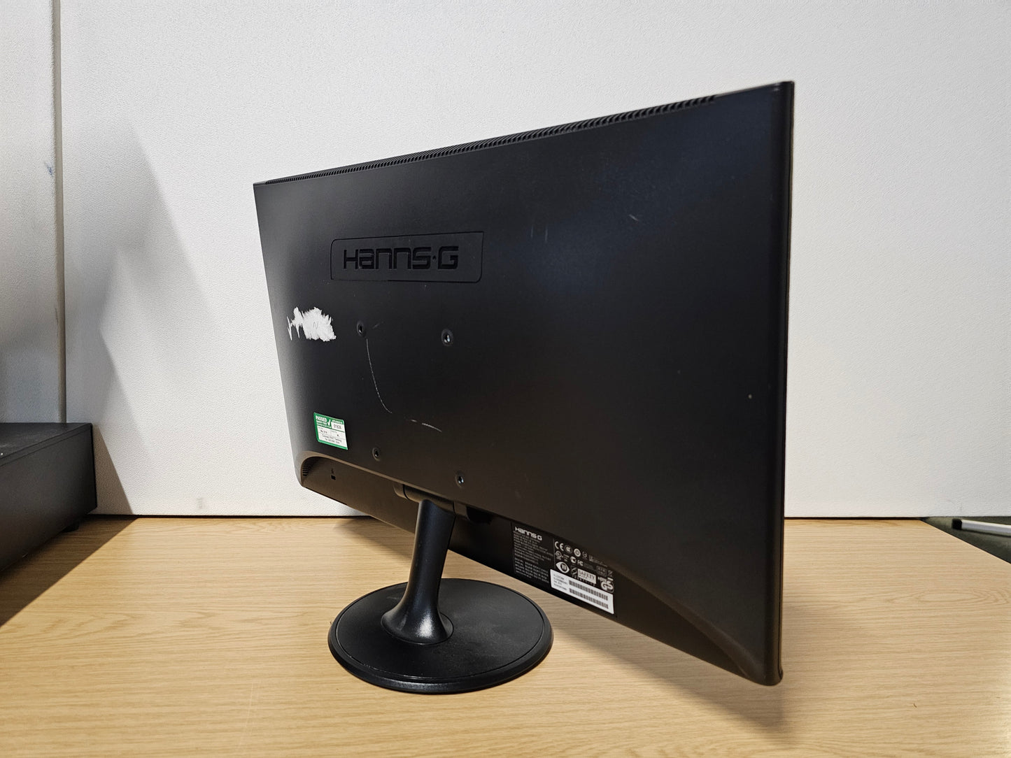 Used Hanns.G HSG1147 Monitor with VGA and DVI ports
