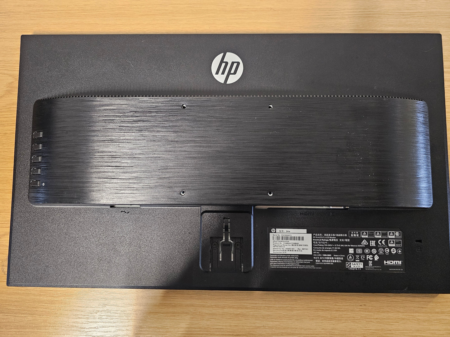 HP 24w Monitor with VGA and HDMI ports