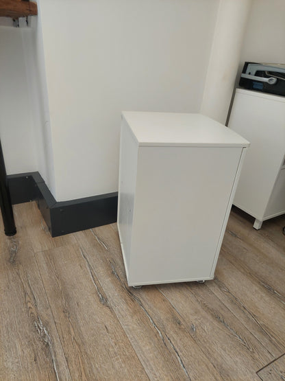 Pre-owned white office storage Single cupboard lockable w50cm d45cm h76cm