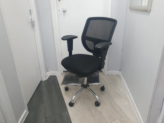 Black Swivel Office Chair, Mesh back and seat