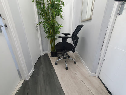 Black Swivel Office Chair, Mesh back and seat