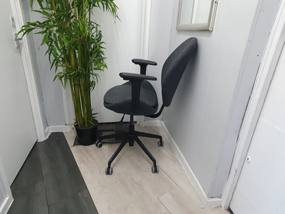 IKEA HATTEFJÄLL Office Chair Grey, Ergonomic Design, Adjustable, desk computer