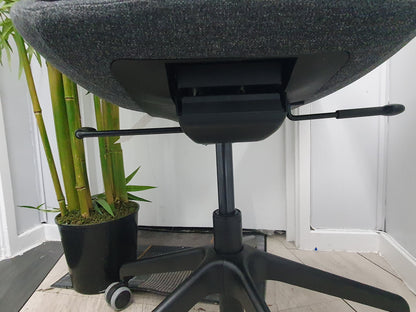 IKEA HATTEFJÄLL Office Chair Grey, Ergonomic Design, Adjustable, desk computer