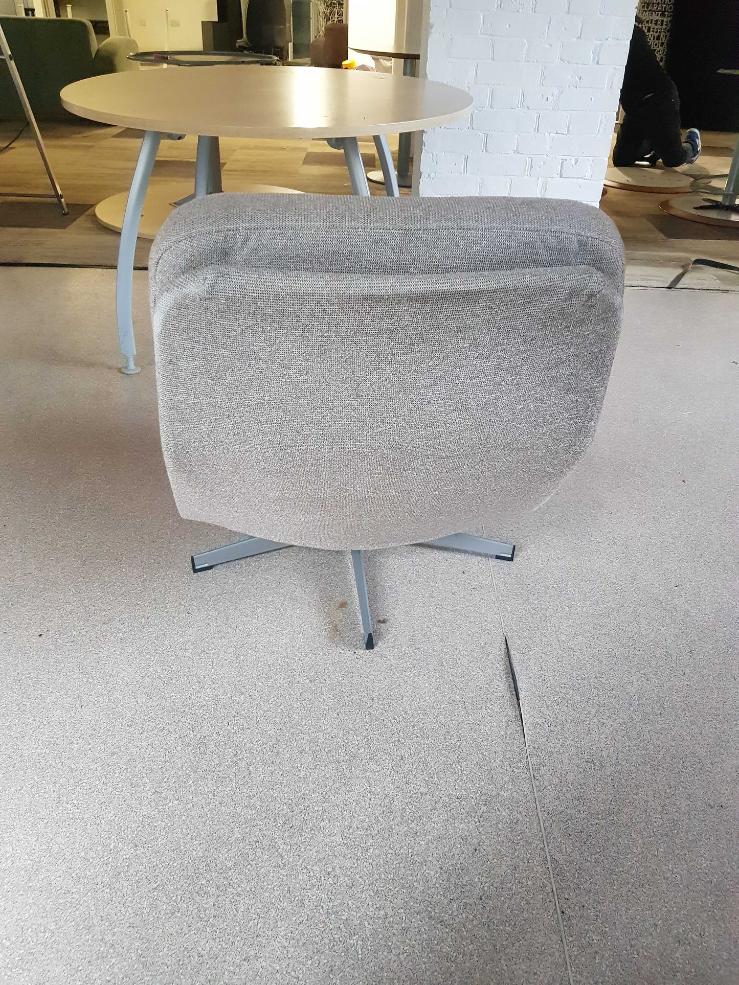 Second hand Beige Lounge Swivel Arm Chair