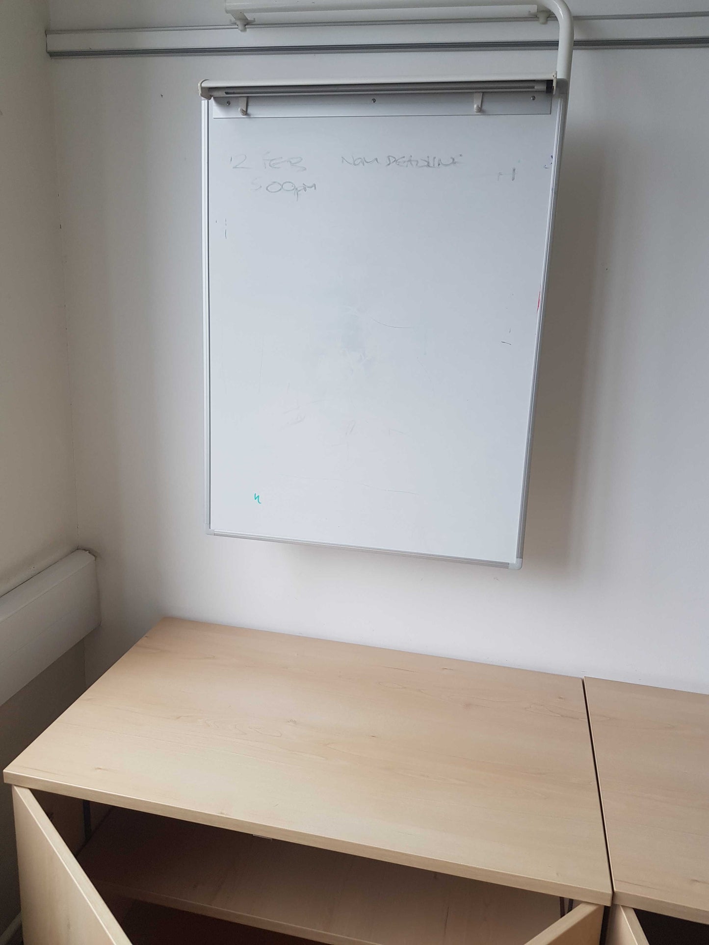 Second hand preowned White Board on Clip and Bar 90cm x 67cm