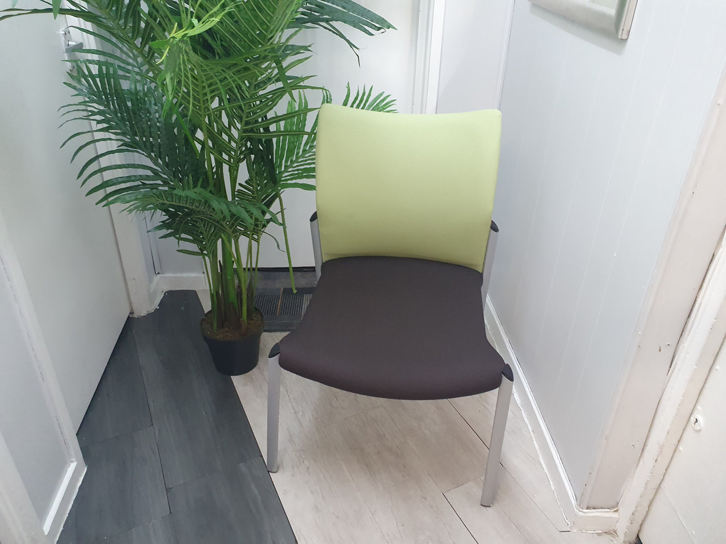 Used Senator Meeting Chair Fabric Green Black Stackable armless
