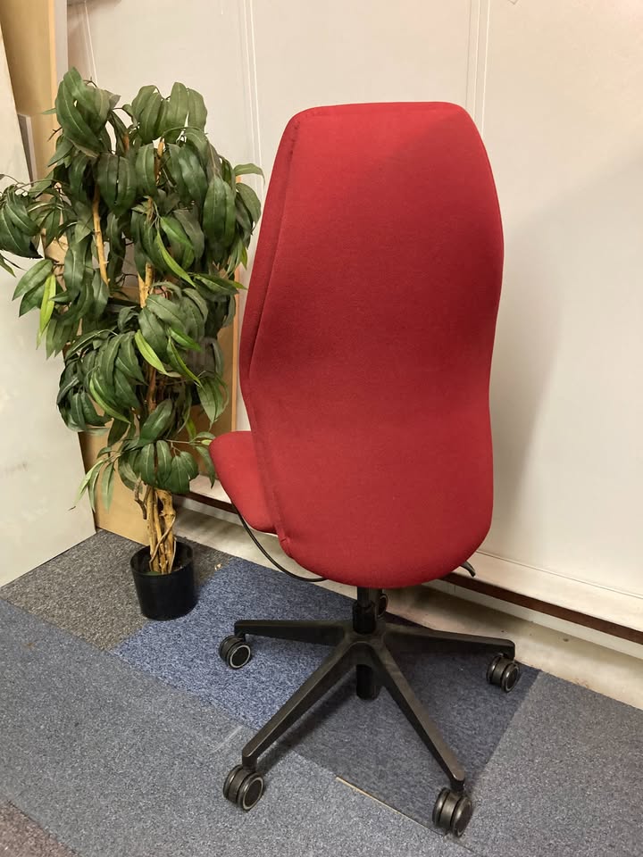 Secondhand Usk U02 adjustable ergonomic office/home/task chair