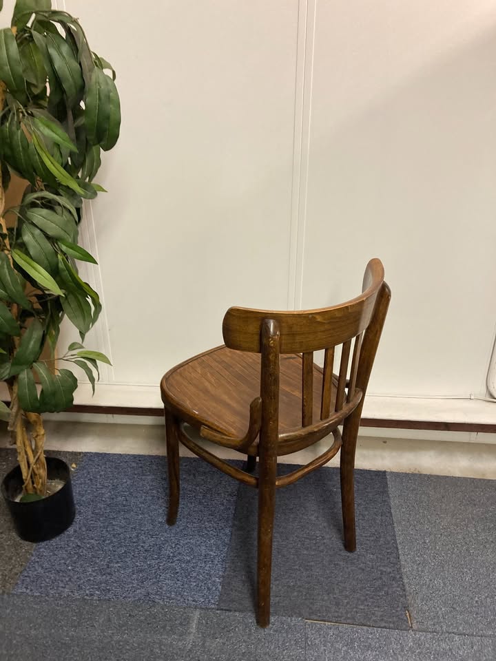 Secondhand Ton Chair 763 Design - vintage/retro