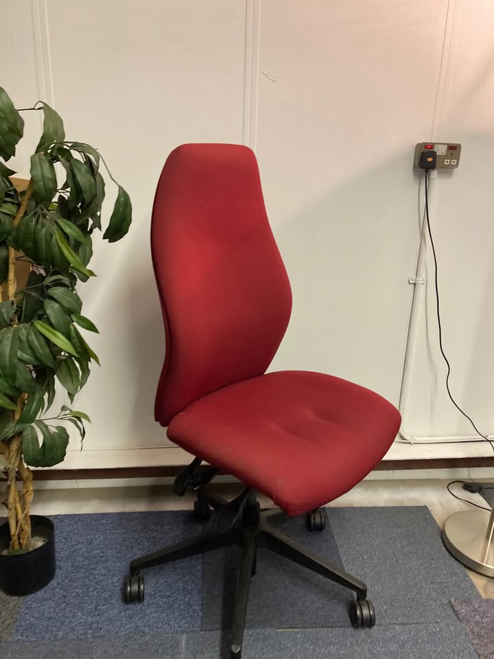 Secondhand Usk U02 adjustable ergonomic office/home/task chair