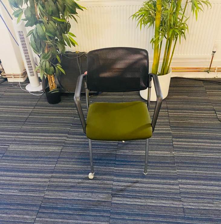 Pre-owned boardroom meeting conference chair - Black/green contrast with mesh back and castors
