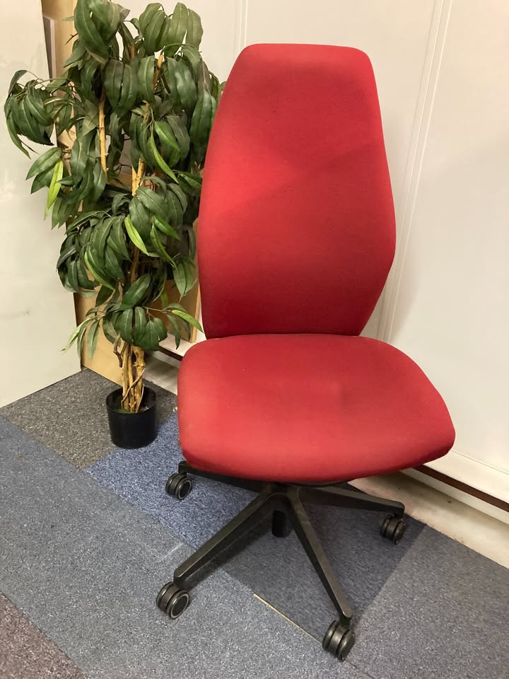 Secondhand Usk U02 adjustable ergonomic office/home/task chair