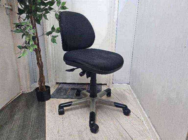 Used RH Logic Office Swivel Chair -  Black