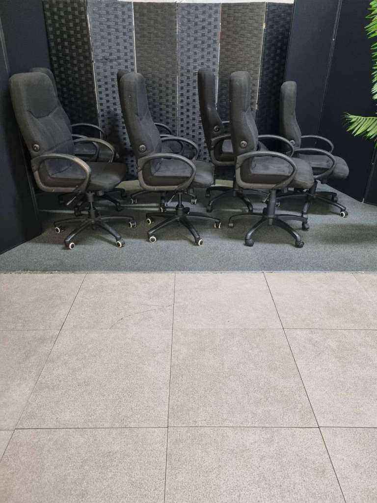 Used swivel chairs upholstered black