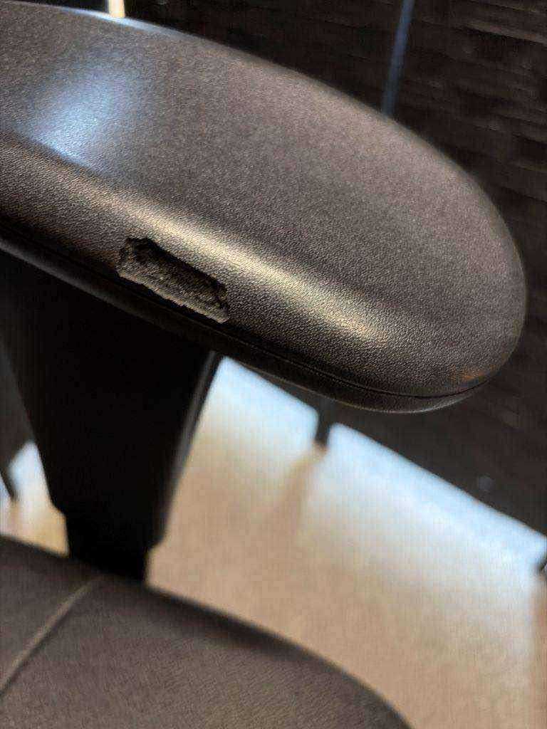 Secondhand Executive ergonomic high back office chair Black Adjustable