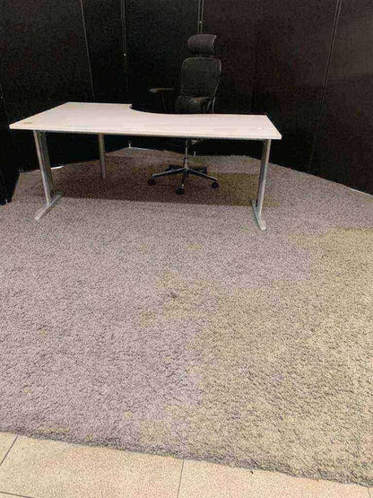 Used L-shape executive desk / large computer desk - Light grey 180cm w x 120cm d x 73cm h