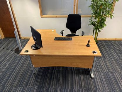 Wood finish L shape Corner Desk 160cm w x 120cm dx 73cm h With Cantilever Metal Legs