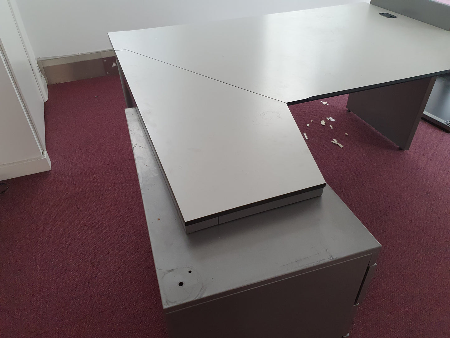 White high quality Techo L-shaped Hexagonal office, home office desks