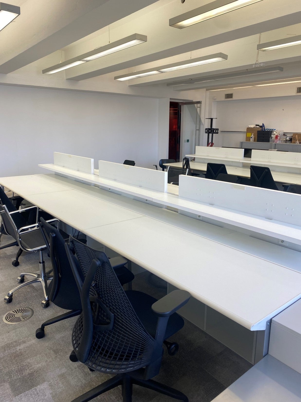 Used Architect Office Hot Desk 6 person in White- 450cm x 186cm