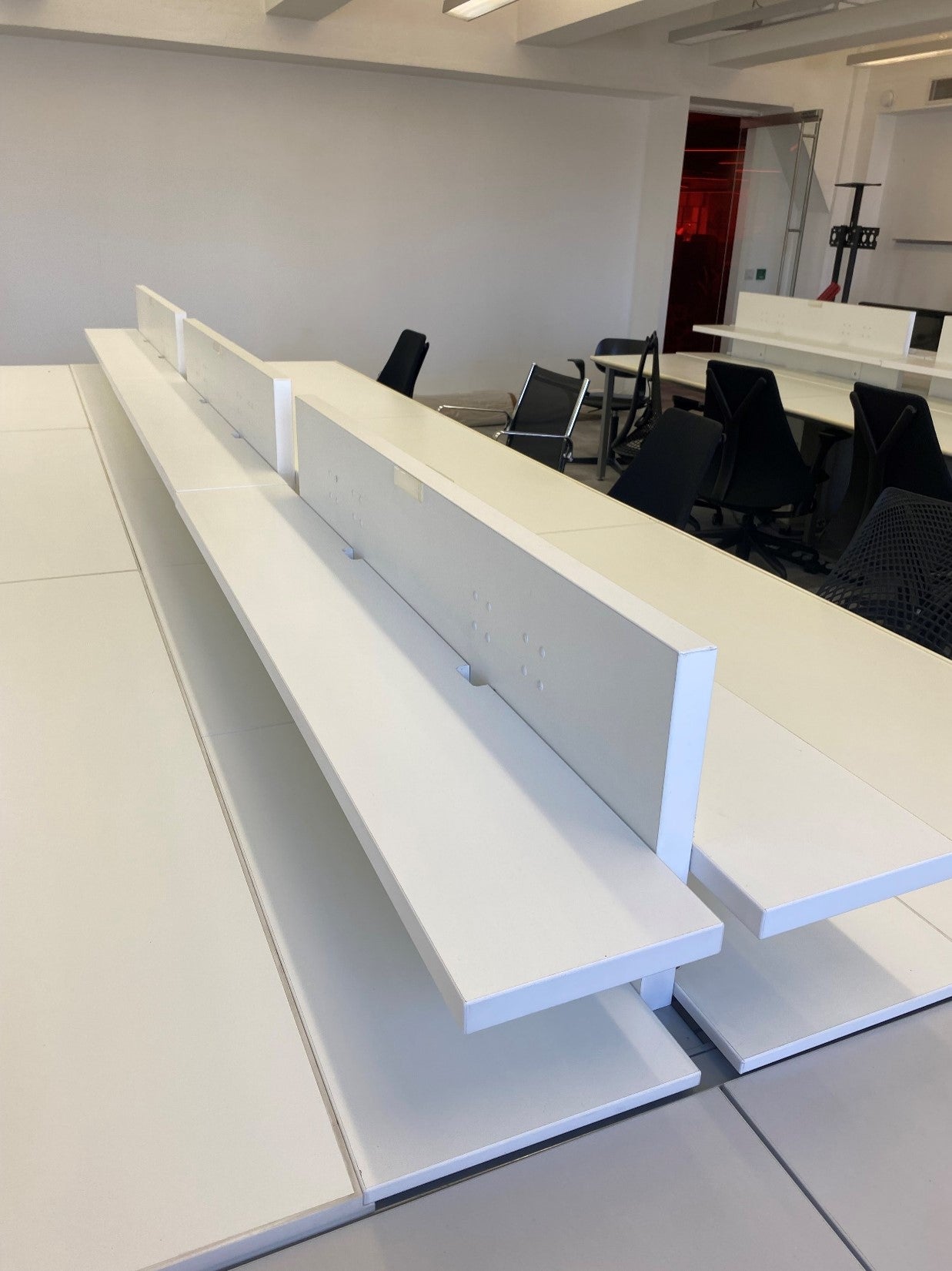 Used Architect Office Hot Desk 6 person in White- 450cm x 186cm