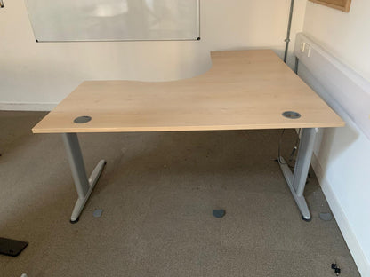 Secondhand Beech Single Curved Desk 140cm x 80cm x 100