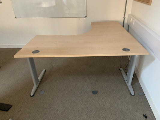 Secondhand Beech Single Curved Desk 140cm x 80cm x 100