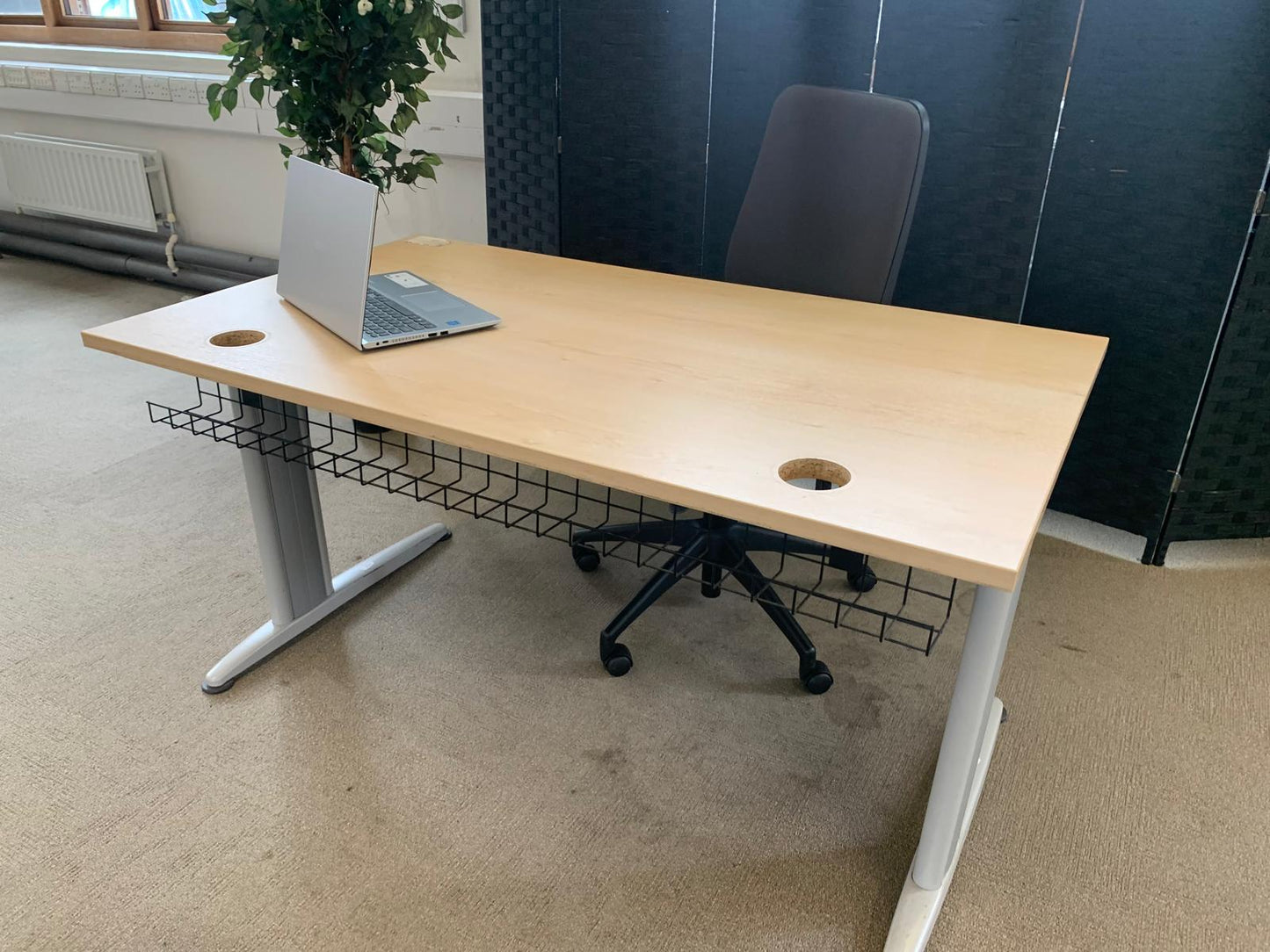 Used Beech Single Desk 140cm x 80cm