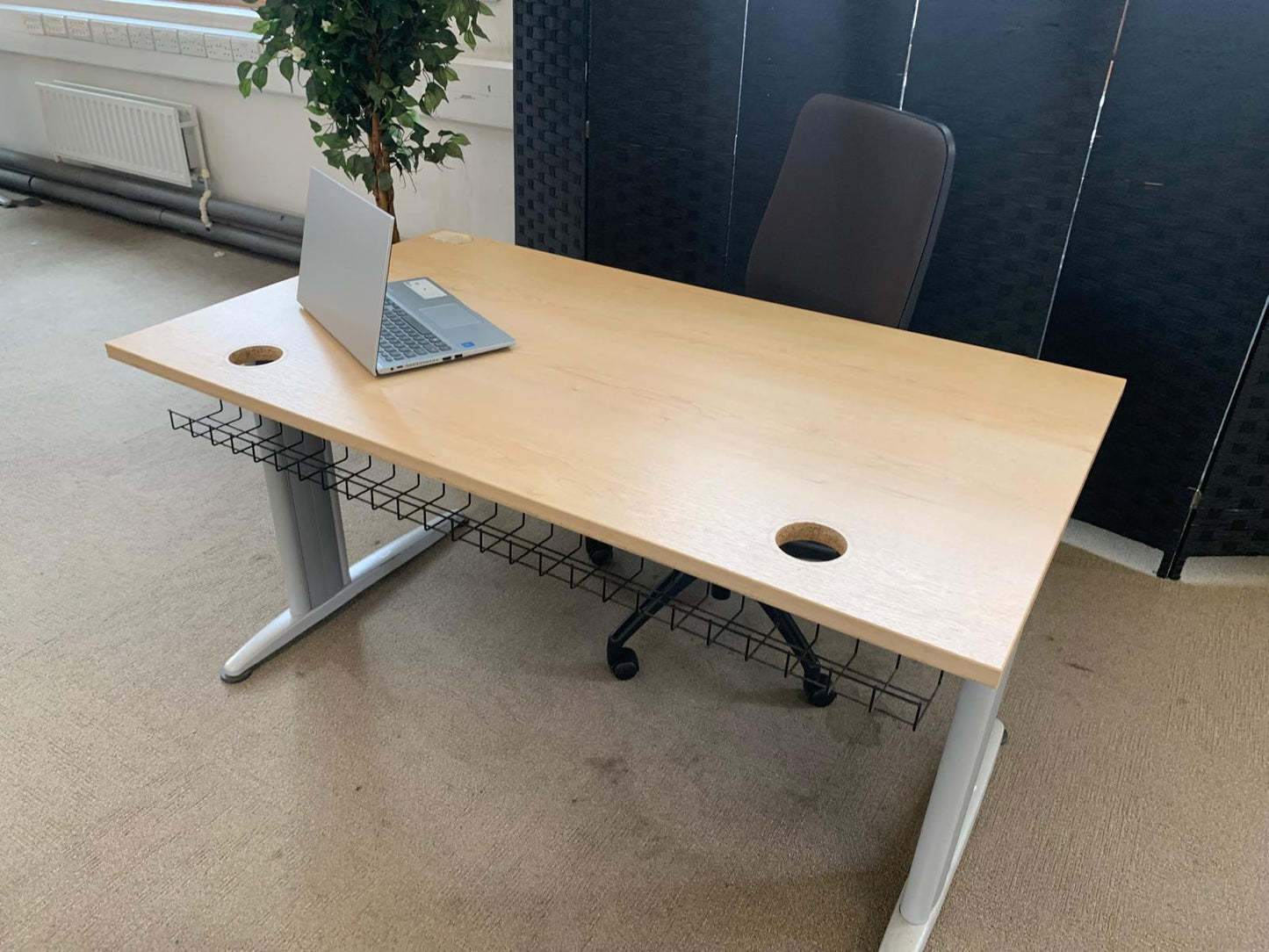 Used Beech Single Desk 140cm x 80cm