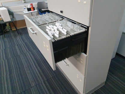 KINNARPS Pale Grey 4 DRAWER LATERAL FILING CABINET 80cm x 42.5cm H:133.4cm
