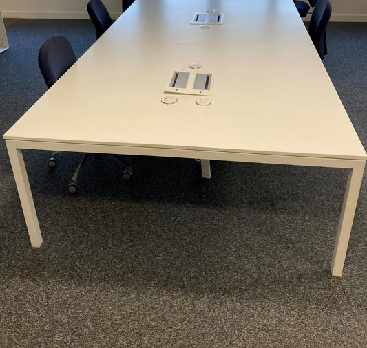 Used Desking Bench System  Four Person Pod White 280cm x 167cm