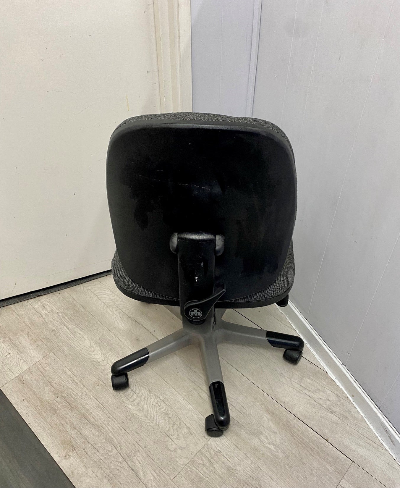 back of ergonomic adjustable RH Chair
