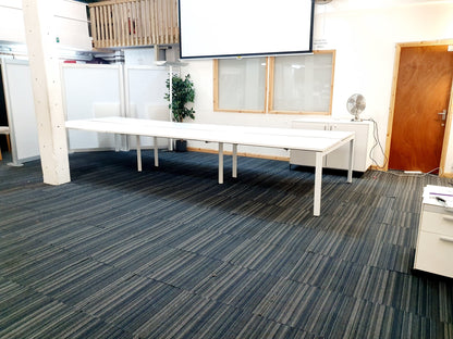 Herman Miller 8 seater office table in white (160cm x 80cm)