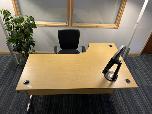 Large Executive L shape 180cm x 120cm x 73cm office