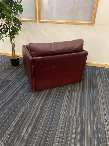 Used single leather armchair Mauve
